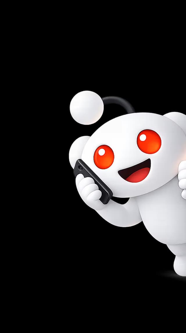 Reddit mascot with phone